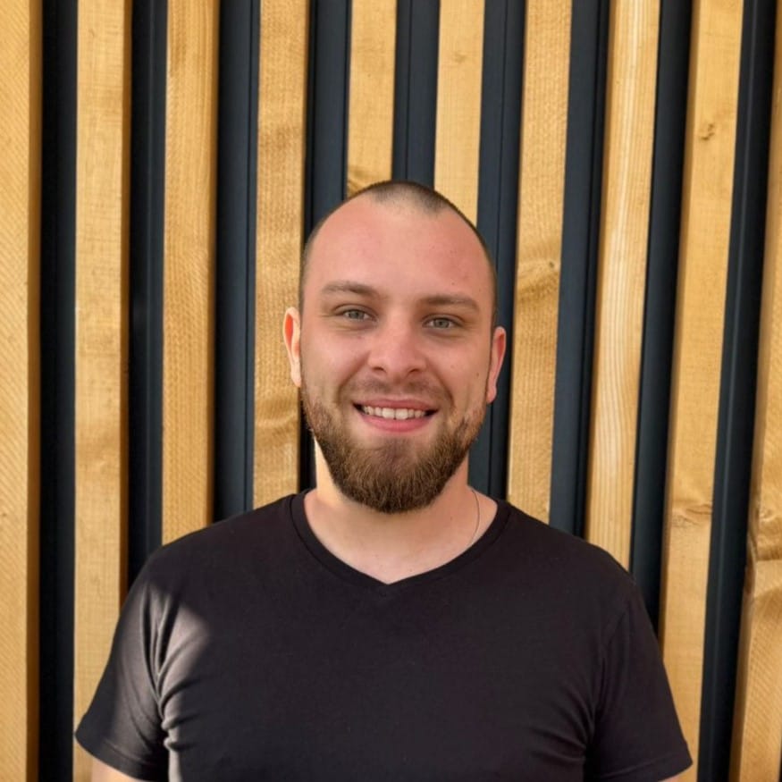 Sebastian - Web Freelancer specialist în creare site-uri și optimizare SEO din Timișoara